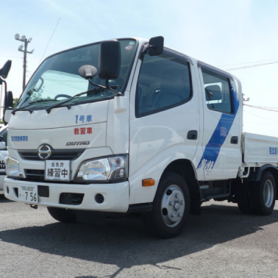 準中型自動車の画像